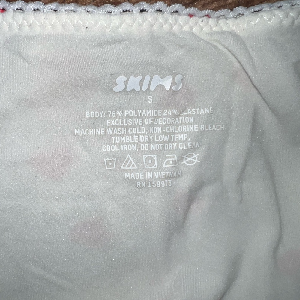 SKIMS x Lana Del Rey Valentine’s Day White Lace Trim Heart Tank Small - Picture 3 of 3